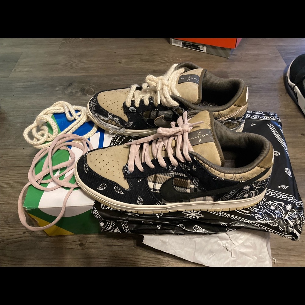 Travis Scott Dunks